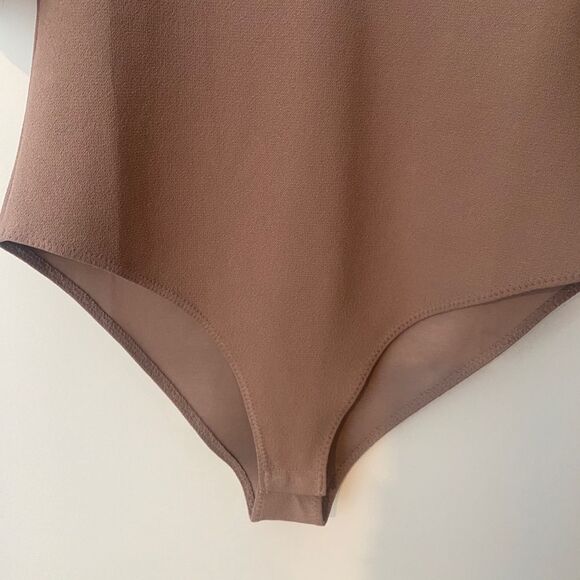 ZARA NWT Limitless Contour Bodysuit Large L Half Sleeve V-Neck Mauve Nude Modern - Picture 5 of 8